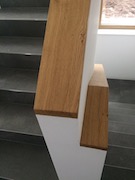 Betontreppe mit Holzabdeckung